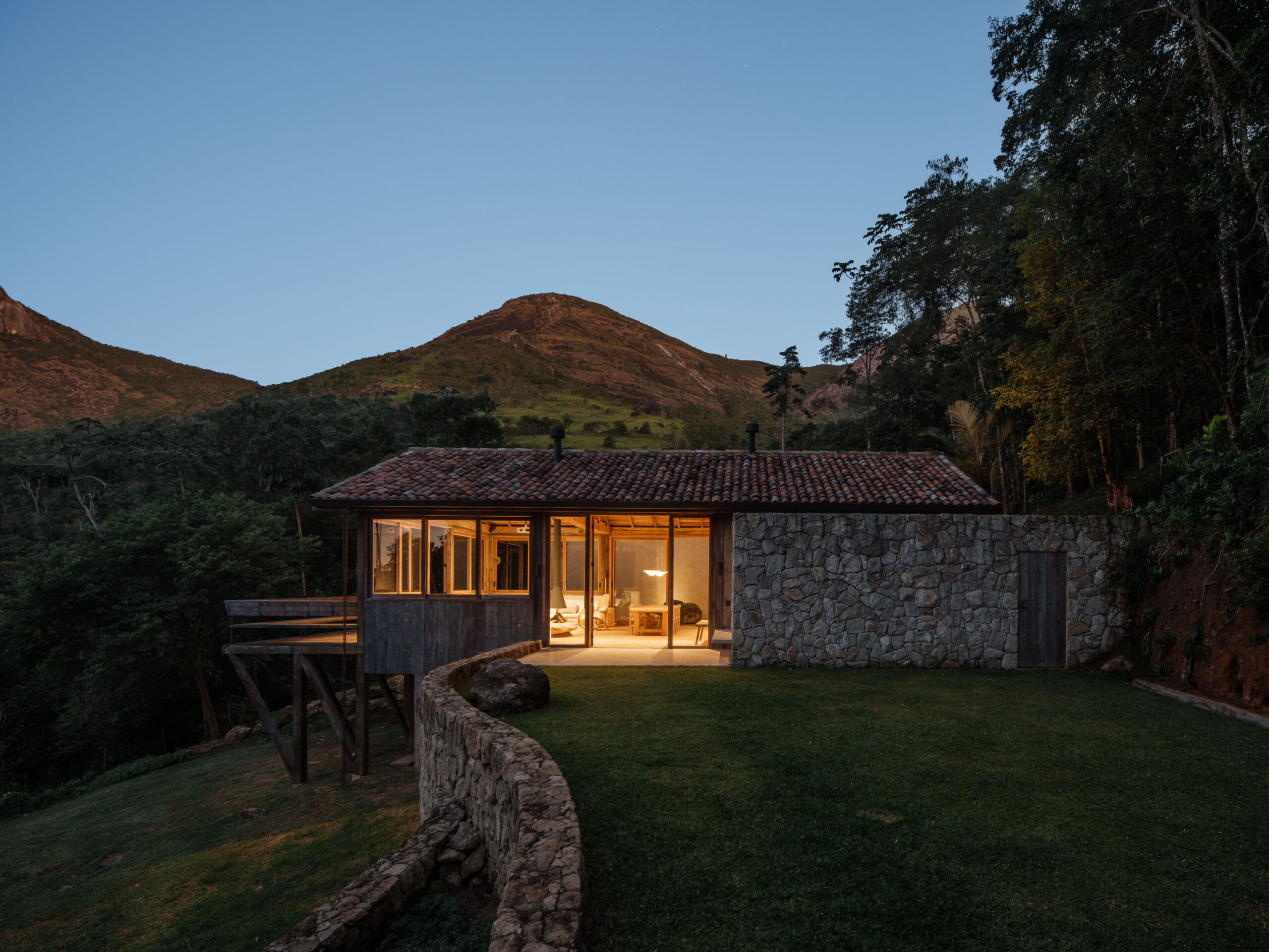 aia estudio alice tepedino – Casa Japú